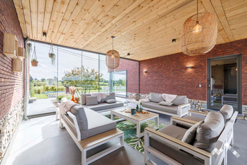 Villa de luxe à Aubel pour 12 personnes (+1 bébé) avec piscine, jacuzzi, billard, trampoline, Ofyr et abri vélos