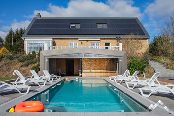 Villa de luxe à Durbuy pour 14 personnes et 1 chien avec piscine, sauna et terrasse panoramique