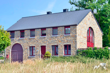 Cottage à Durbuy pour 9 personnes avec wellness, air-hockey, ping-pong, module de jeux et jardin clôturé