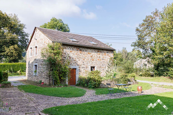 Cottage à Erezée pour 4 personnes (+1 bébé) et 1 chien avec jardin bordé par un ruisseau