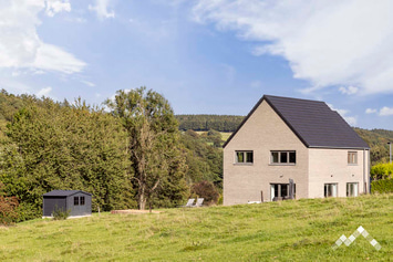 Maison de vacances à Aywaille pour 8 personnes (+1 bébé) et 1 chien avec jacuzzi, billard, pétanque et ping-pong