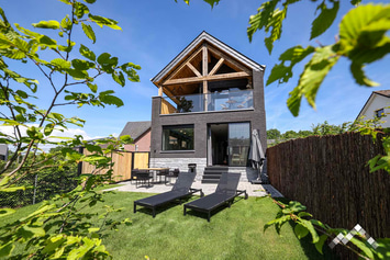 Villa de luxe proche de Durbuy pour 2 adultes et 2 enfants avec jacuzzi, sauna et parc à daims