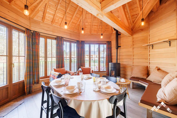 Cabane sur l’eau à Gedinne pour 6 personnes avec terrasse et abri vélos
