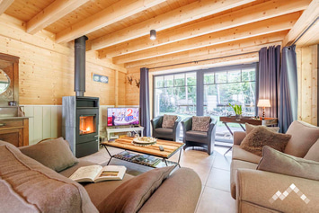 Chalet à Hotton pour 6 personnes (+1 bébé) avec sauna et piste de pétanque au calme dans un massif forestier