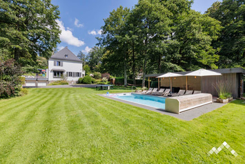 Grande villa à Malmedy pour 20 personnes avec piscine, bain nordique, 2 saunas, jeux intérieurs et extérieurs