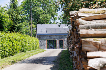 Maison ardennaise à Bertrix pour 7 personnes et 1 chien avec kicker, au calme et au départ de balades