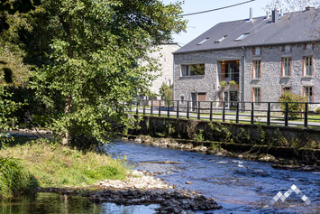 Maison de vacances proche de l’eau à Han-sur-Lesse pour 8 personnes (+1 bébé) et 1 chien avec module de jeux et sauna