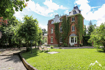 Villa proche du centre de Spa pour 15 personnes avec sauna, billard, kicker et terrasse panoramique