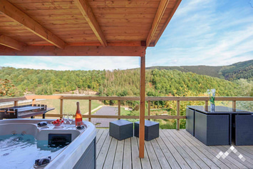 Logement proche de Stavelot pour 4 personnes avec sauna, jacuzzi et terrasse panoramique
